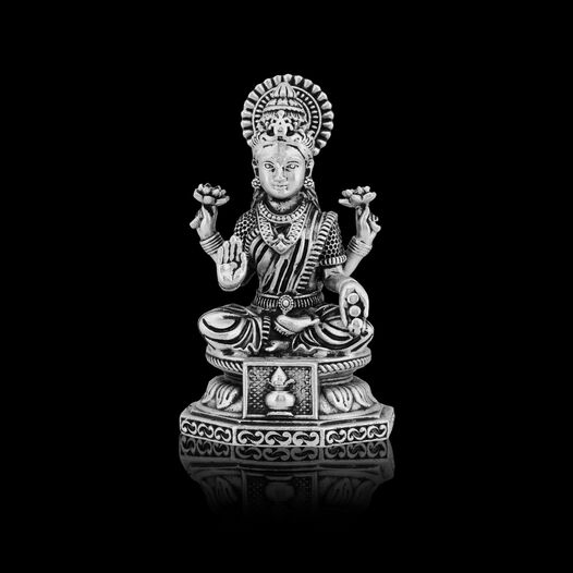 Idol Lakshmi sitting w/o Prabhavali