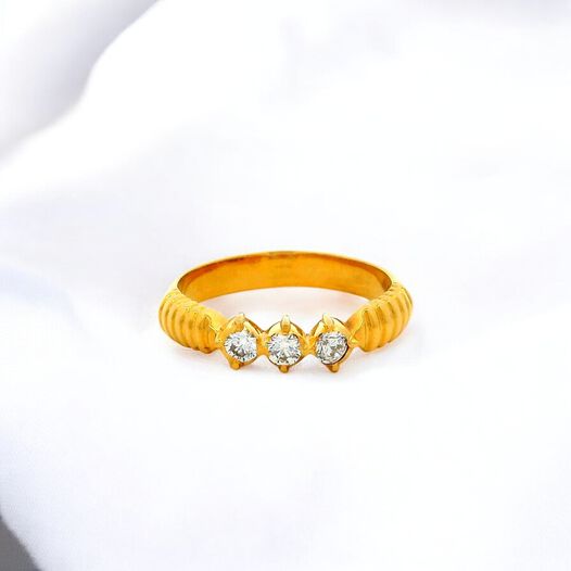 Gemst Ring single Row/'Pinji'-Close set