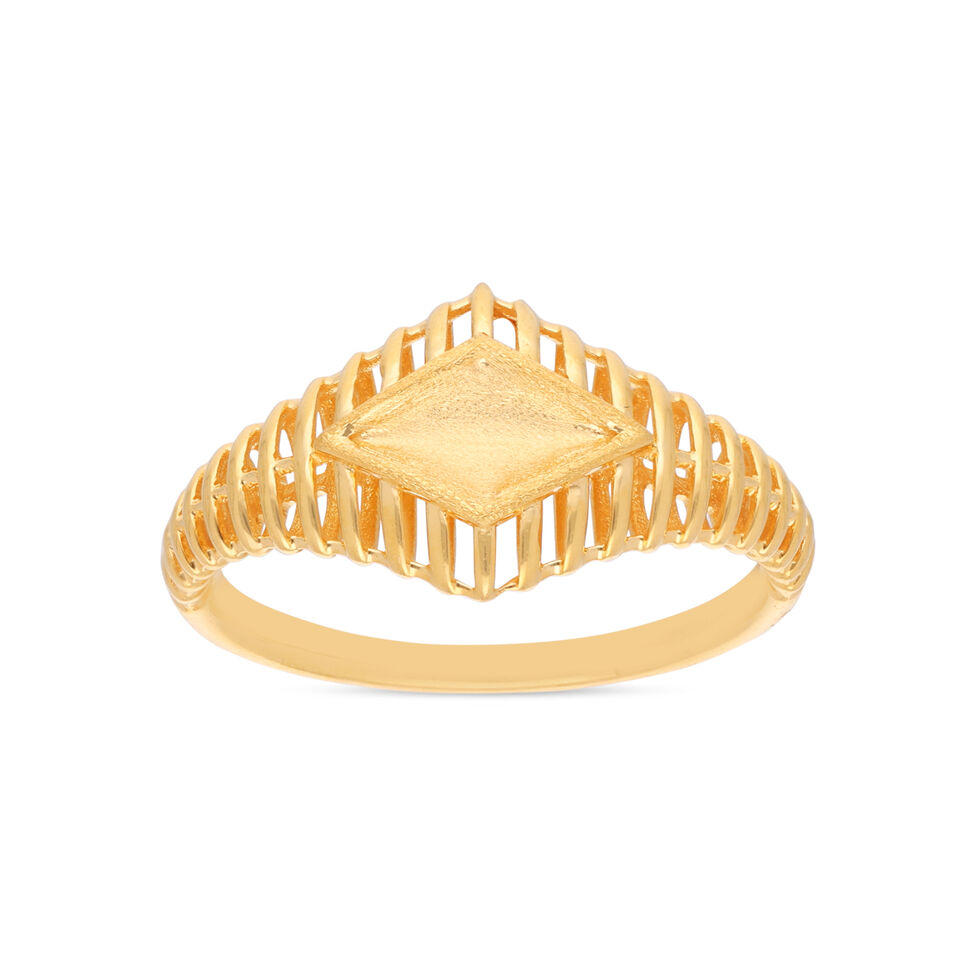 PLAIN GOLD LADIES RING IN CASTING