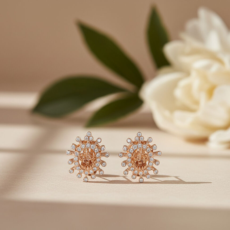 Diamond Earstud Set With Fancy Design