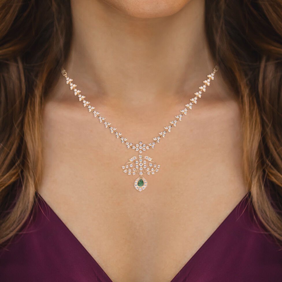 Diamond Neckalce in Fancy Patt with Gem