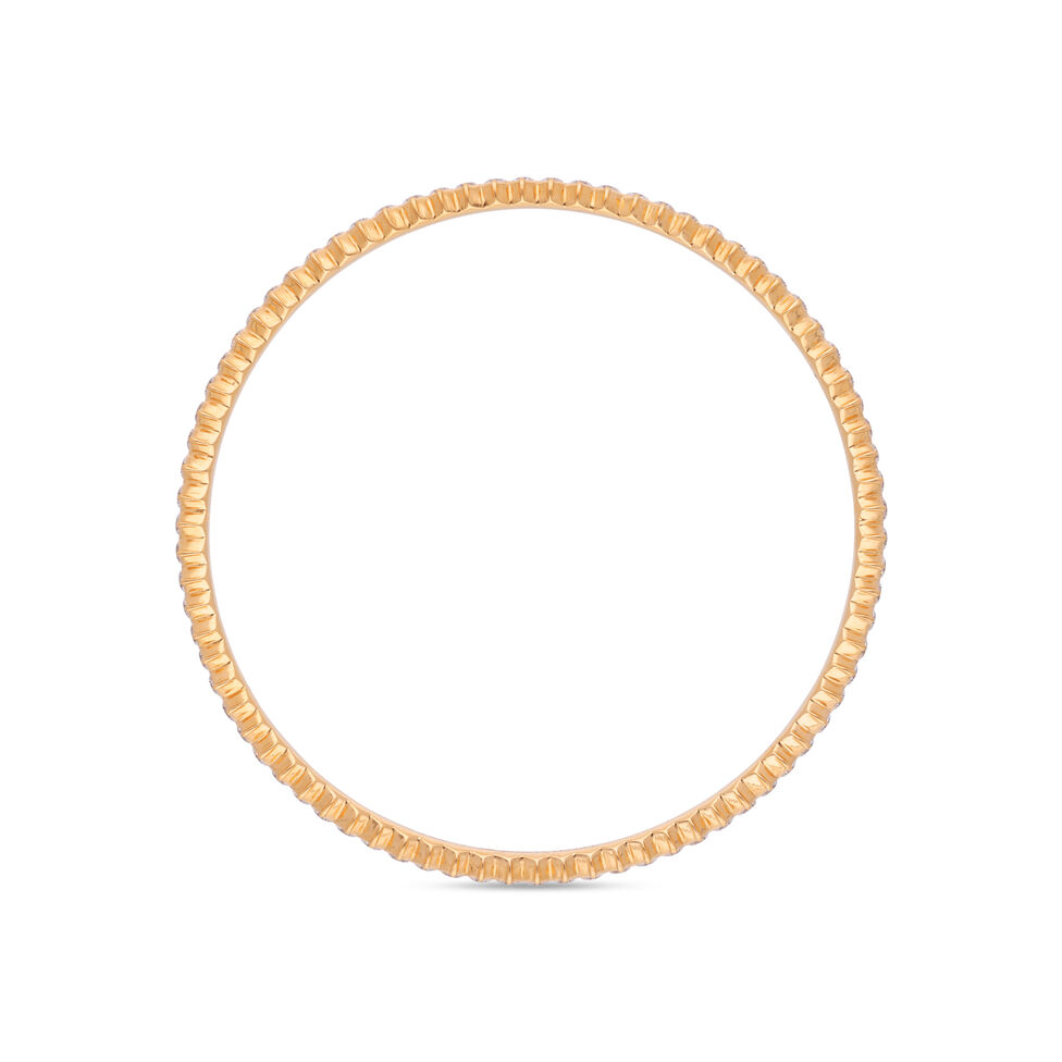 Dimaond Bangle Odd With Gem In Closeset