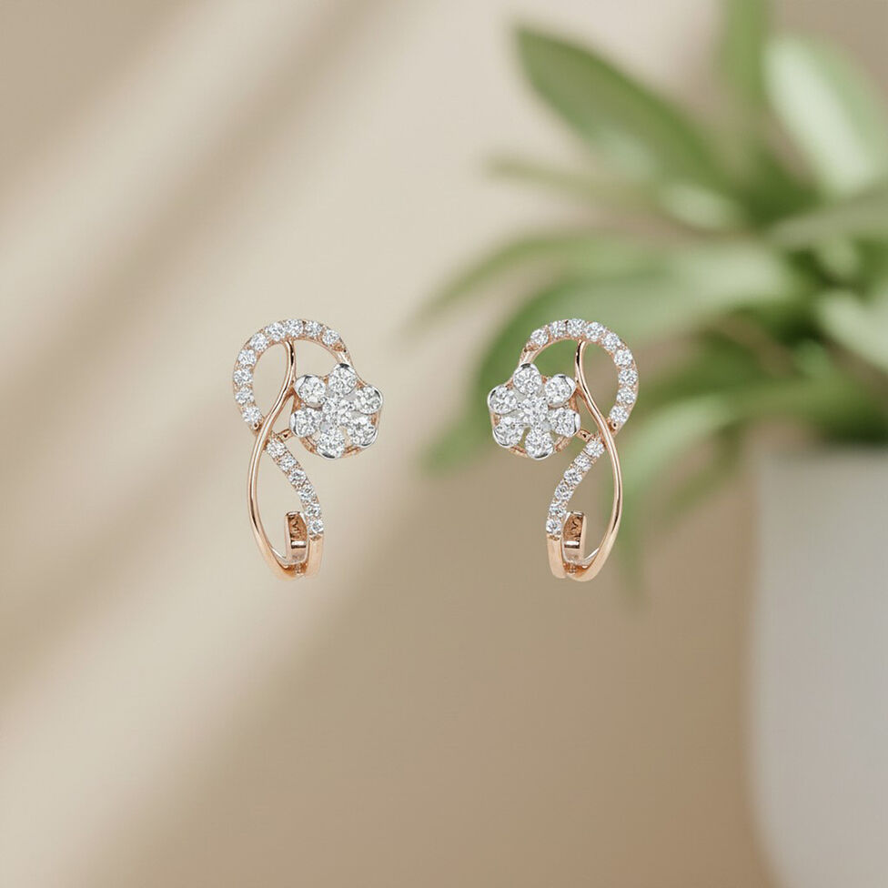 Diamond Earstud Set With 'J" Pattern