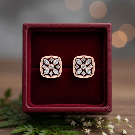 Diamond Earstud Set With Fancy Design