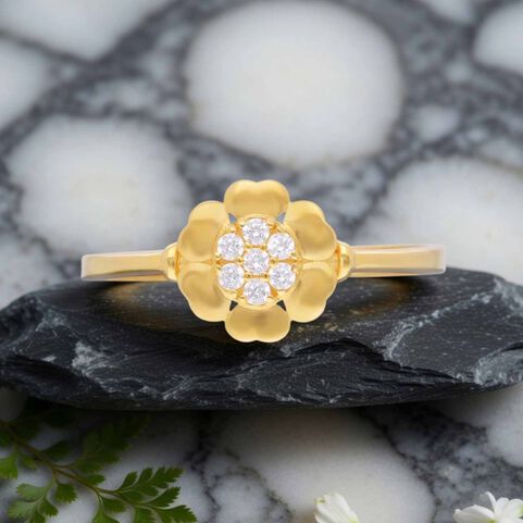 GEMSET GOLD LADIES RING IN CASTING