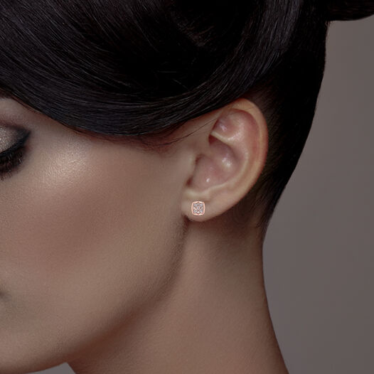 Diamond Earstud Set With Fancy Design