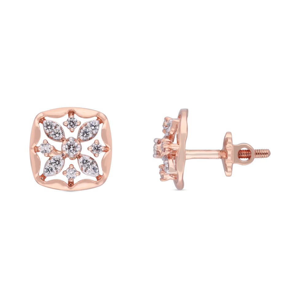 Diamond Earstud Set With Fancy Design