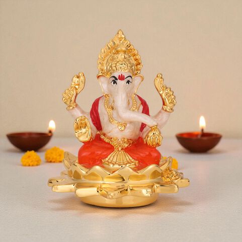 PEARL WHITE KAMAL GANESHA SMALL
