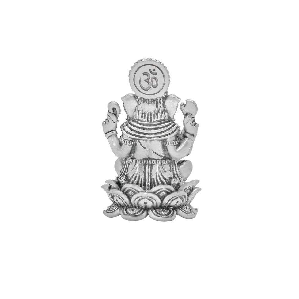 Silver Idol Ganesh siting w/o Prabhavali