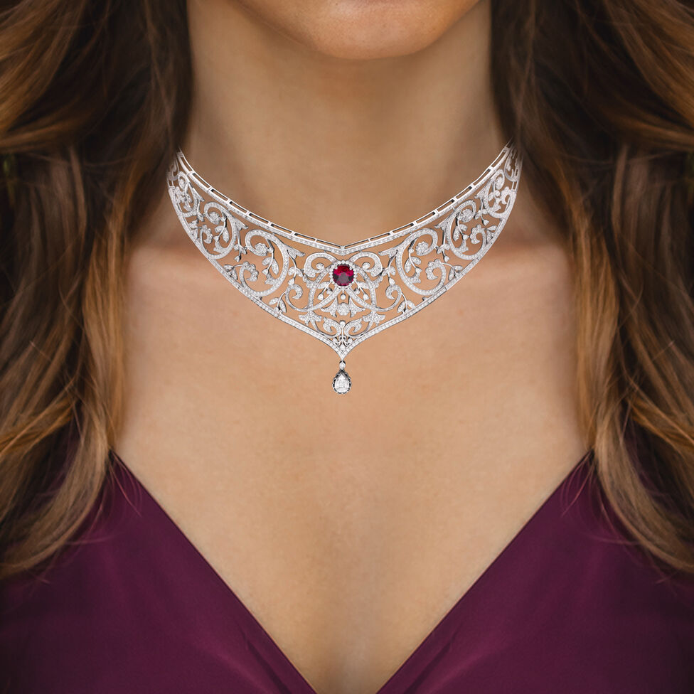 NK set with Dia and gems choker pattern