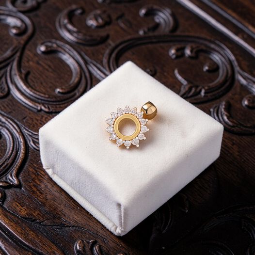 GEMSET NOSE SCREW IN CASTING