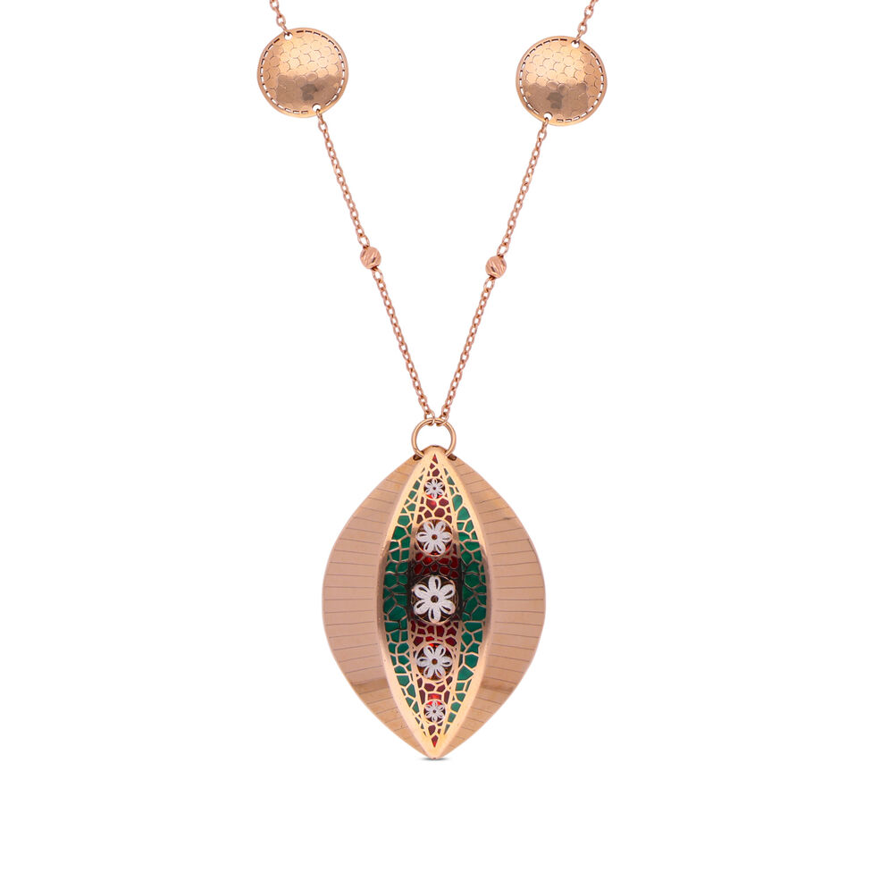 CHAIN +PENDANT IN CONTEMPORARY DESIGN