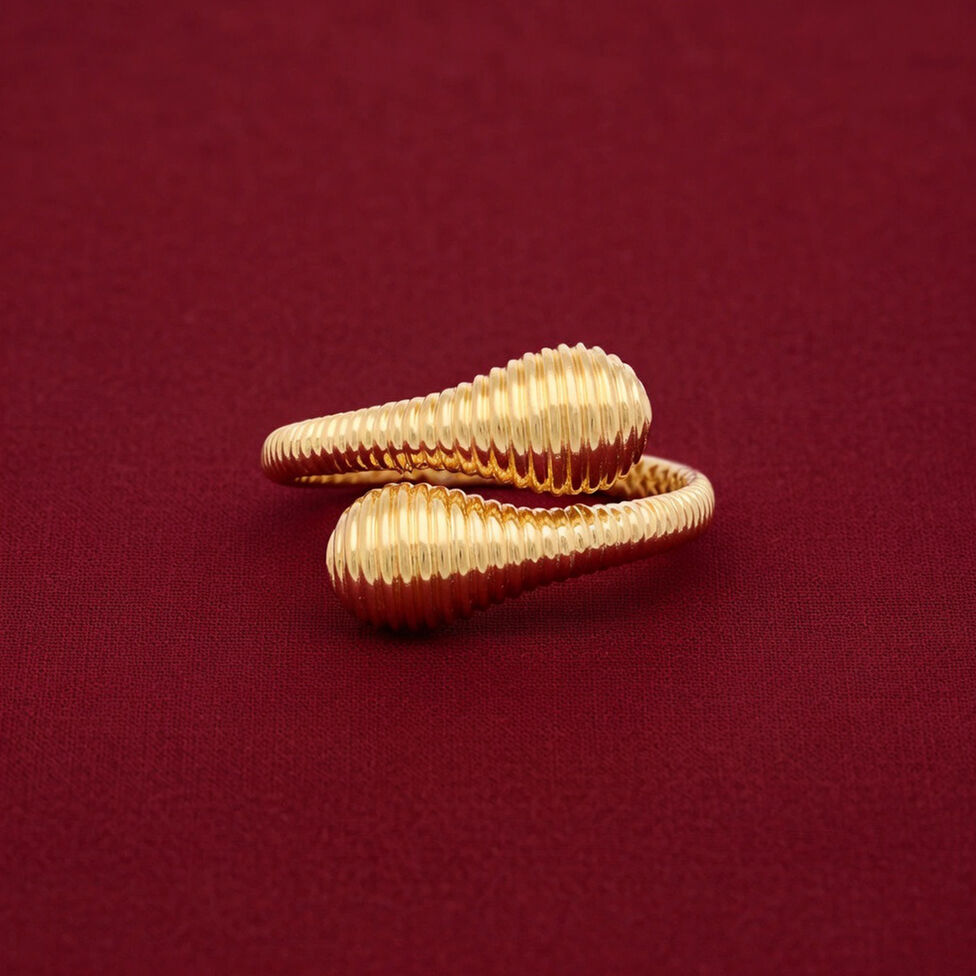 PLAIN GOLD LADIES RING IN CASTING