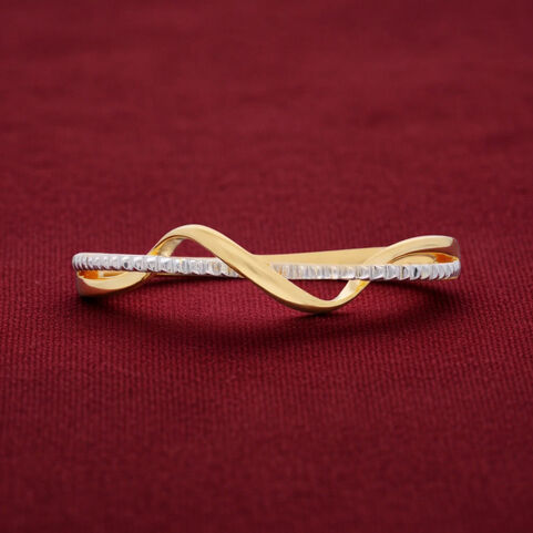 PLAIN GOLD LADIES RING IN CASTING