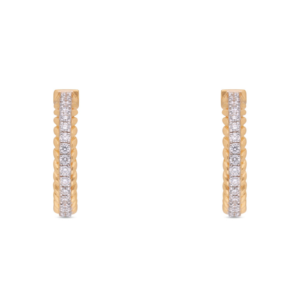 Diamond Earstud Set With Fancy Design