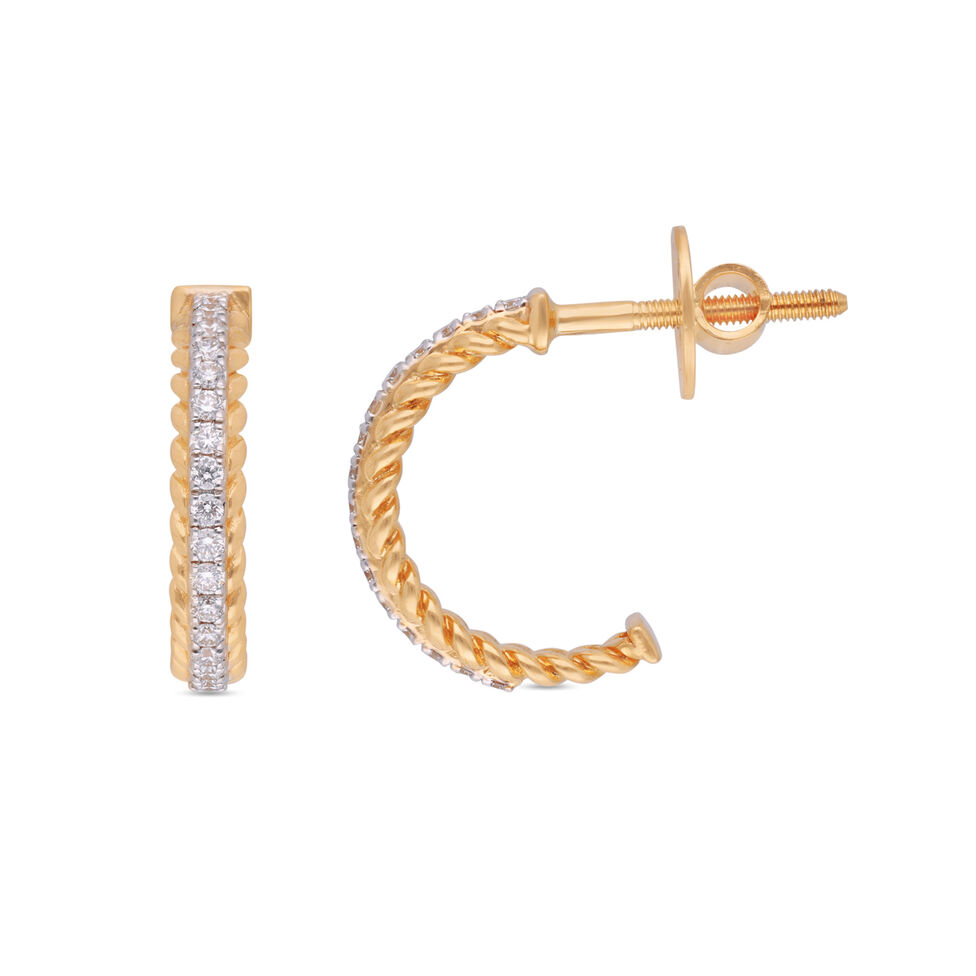 Diamond Earstud Set With Fancy Design